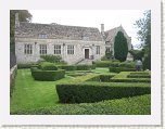 1205-Avebury House * 800 x 600 * (112KB)